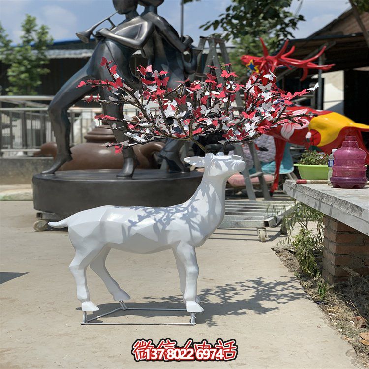 不銹鋼梅花鹿雕塑，點(diǎn)綴校園景觀