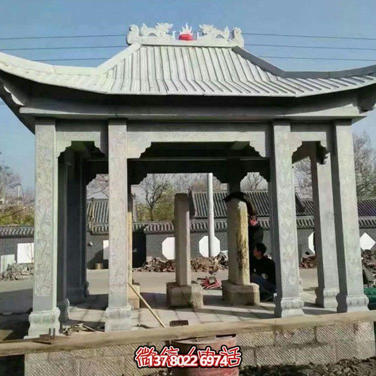 精美大型戶外涼亭，用石雕雕塑裝點大理石美景